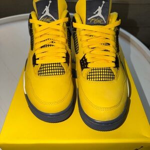 Jordan Men's Retro Sneakers in Bright Yellow and Black